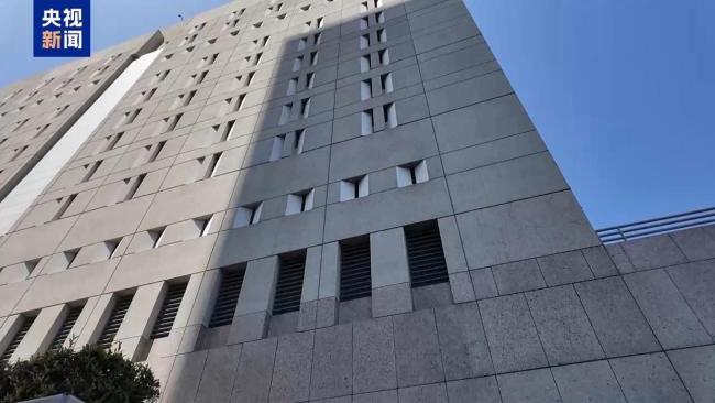 记者直击洛杉矶中国城响起爆炸声 抗议冲突升级