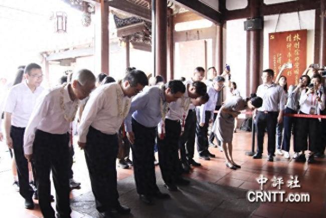 馬英九參觀林覺民故居時(shí)落淚 家國(guó)情懷動(dòng)人心