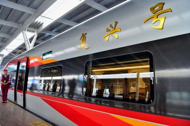 高铁拉着东风41全国跑？外媒称中国试图让东风41上列车，真的吗？