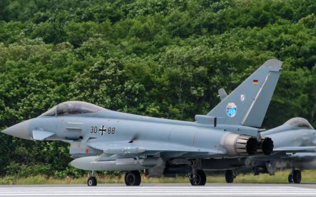 德国订购20架新型“台风”战机 强化四代半机队