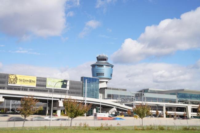 美政府停摆对美国航空业影响 航班大面积延误