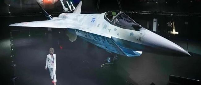 苏-75战机预计2026年初首飞 研发进展受关注