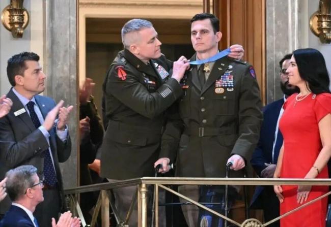 抓捕马杜罗美军人员获勋章 英勇事迹首度公开