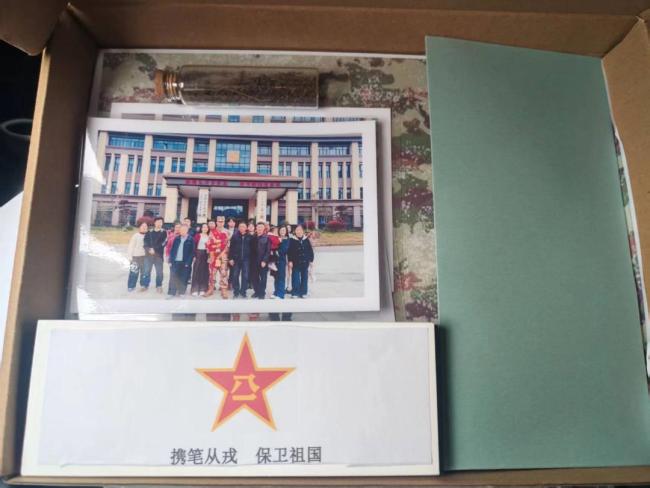 这是送给新兵最霸气的礼物 暖心礼包激励报国