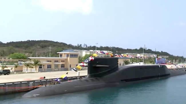 长征18号艇(舷号421)