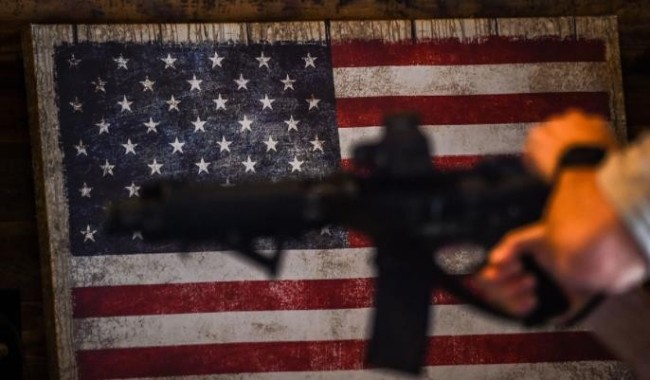 为了利润不择手段！美国制造商推出儿童半自动步枪