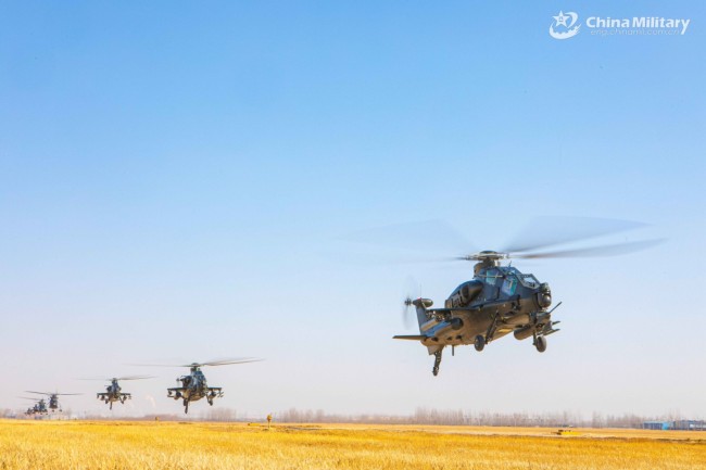 国产直-10武装直升机集群出击阵容强大