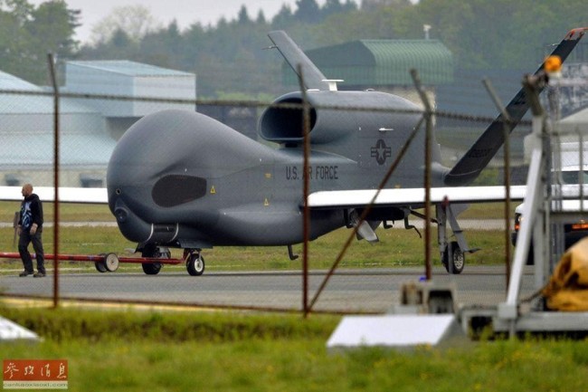日本接收首架全球鹰无人机 尺寸惊人