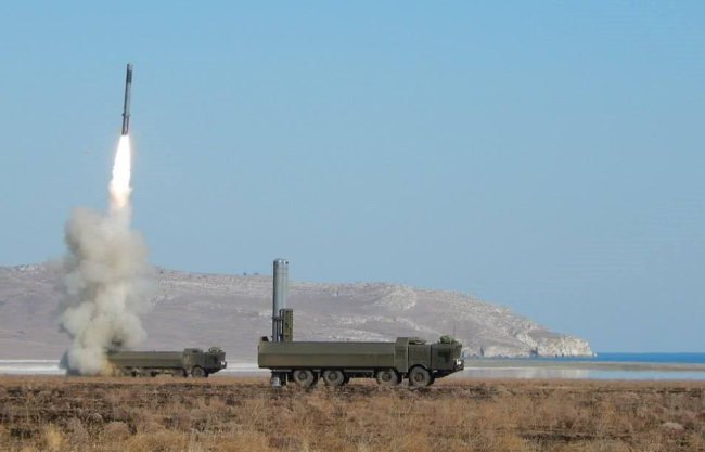 俄从克里米亚发射超音速导弹 摧毁乌克兰燃料库