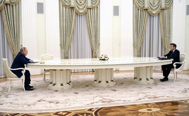 当地时间2月7日，莫斯科，俄总统普京与法总统马克龙会晤。图自IC Photo