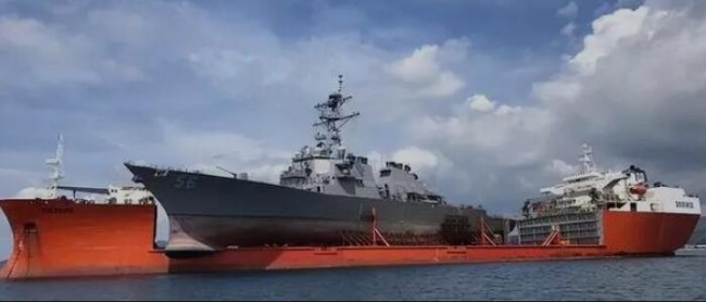针对台海？美媒盯上中国海军新亮相这艘巨舰