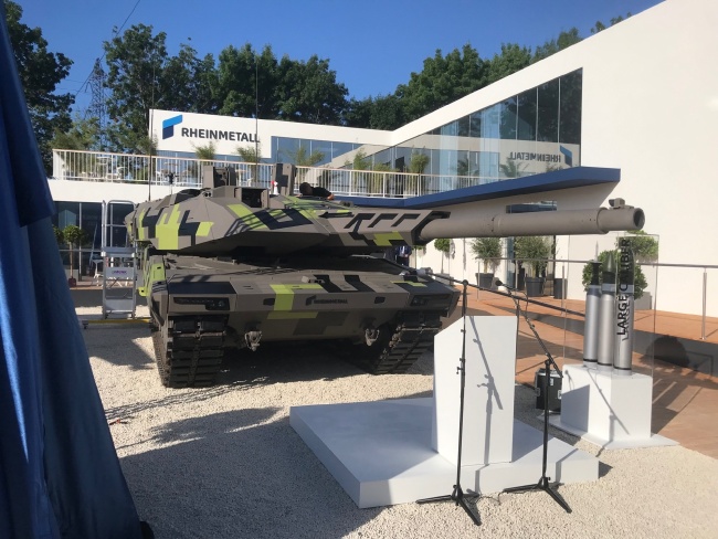 欧洲多型下一代坦克概念车亮相