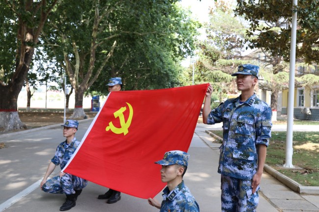 激昂青春献给党 青年官兵这样为党庆生