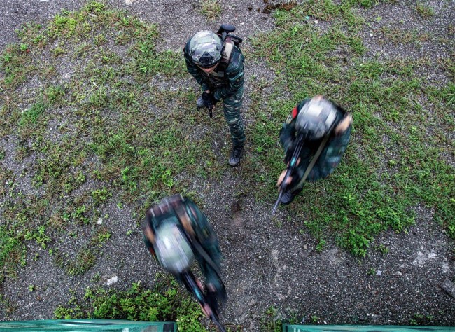 武警广西总队贺州支队紧贴实战开展野外驻训