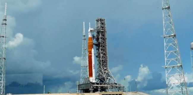 美新一代登月火箭因燃料输送故障再次推迟发射