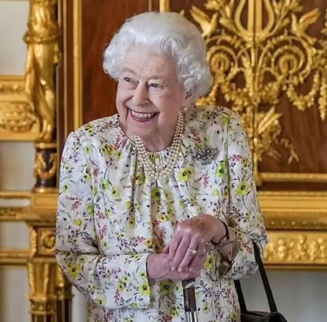 英国女王死因确认 因“年迈”去世 辟谣外界种种死因猜测