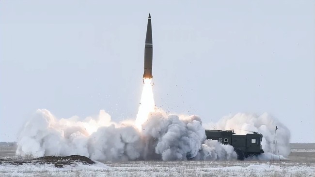 俄所有导弹部队换装最先进战术导弹 伊斯坎德尔来了！