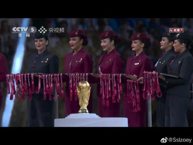 中国籍空姐谈现场颁奖：亲眼看到姆巴佩和梅西，荣幸之至