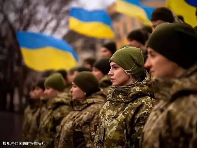 老人、女兵之后，乌克兰新一轮征兵动员向官员下手 