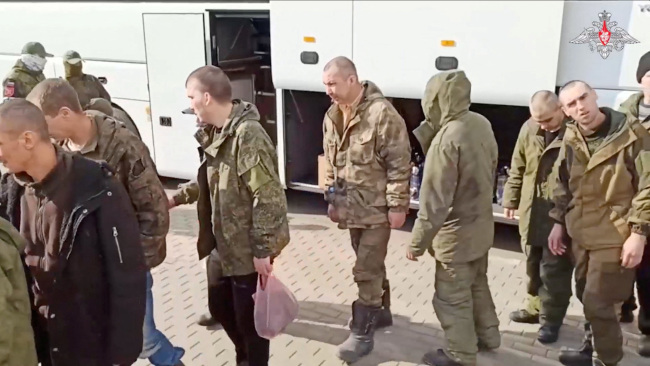 外媒：俄乌再次交换战俘，涉及200余人