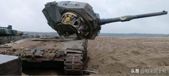 德防长称将出资上亿欧元在波兰建立坦克维修枢纽 帮乌克兰修坦克