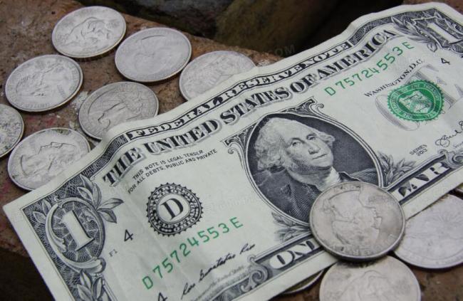 外媒称去美元化已成趋势 美国的“姿态”促成了美国目前的货币危机