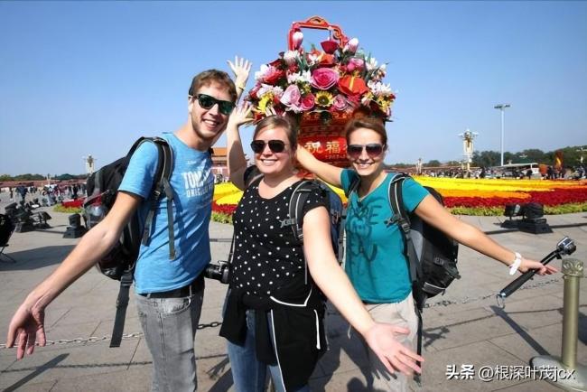 大量俄罗斯人涌入中国,目的却不是旅游,真正原因让人哭笑不得?