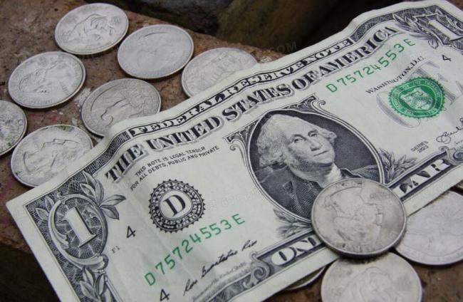 美国专家谈“去美元化” 因此现在人民币越来越受欢迎