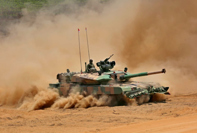 印度研制的坦克“阿琼”MK1A坦克。