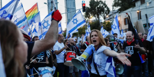 以色列抗议活动再次爆发，数十万人上街头，抗议“独裁立法”