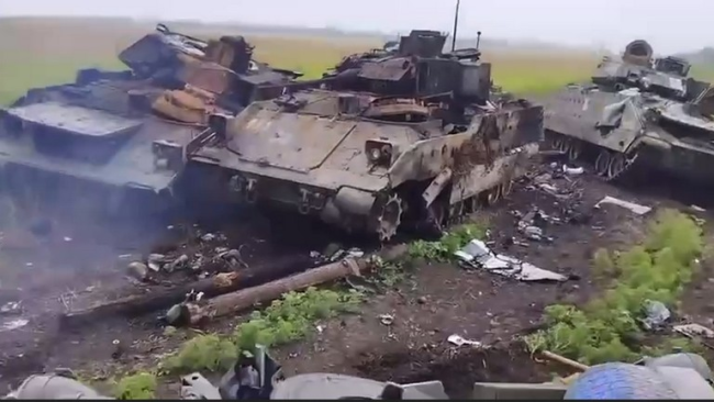 普京：俄军在一天内击毁15辆“豹-2”坦克与20辆“布雷德利”步战车
