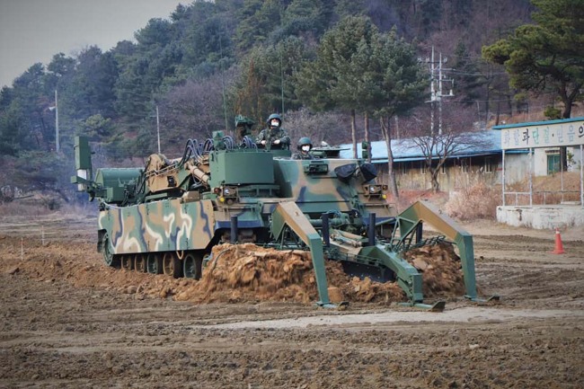 韩国将向乌克兰提供2辆“扫雷坦克”