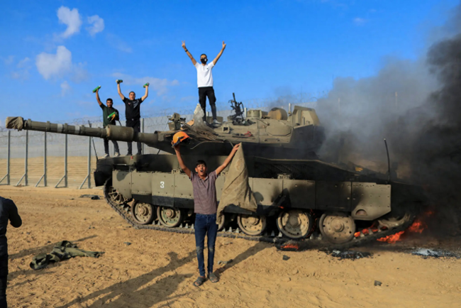 美媒：数十名武装人员渗透进以色列，有以军坦克受损