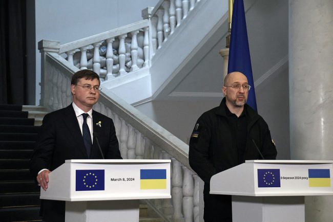 法媒：欧盟同意向乌提供50亿欧元军援，“为基辅提供继续前进动力”