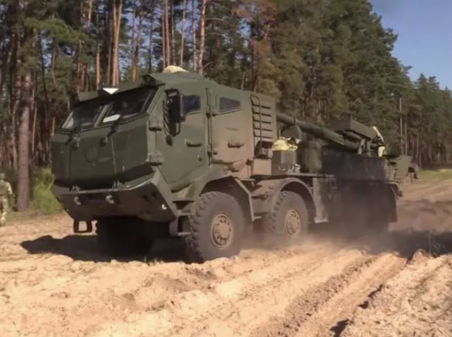 乌克兰版“凯撒”车载炮上战场，将与俄军火炮对决