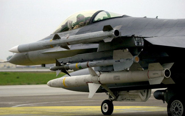 F-16入乌在即，“野鼬鼠”与俄军雷达较量或升级