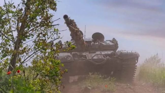 英媒：乌军总司令称，俄军正向波克罗夫斯克发动大规模进攻，“整个前线都在激烈战斗”