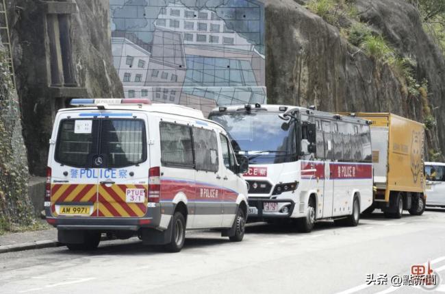 香港警方带走一人调查！怀疑协助在逃乱港分子