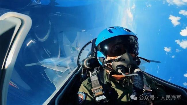 中国双航母首次同时现身西太，三个关键信息值得关注