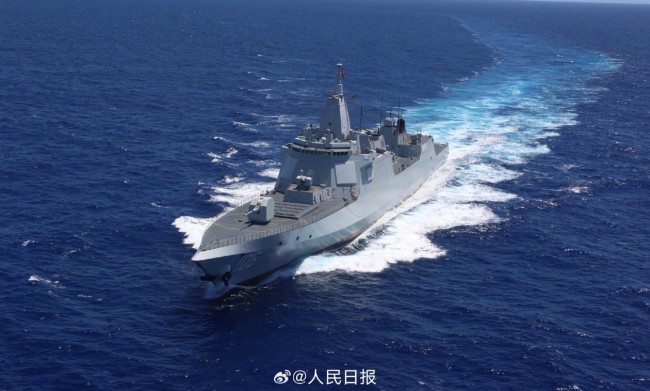 双航母编队首提“互为对手实战对抗”展现了何种能力？