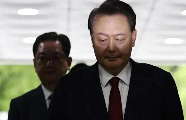 学者表示李在明没打算放过金建希 李在明亮剑！