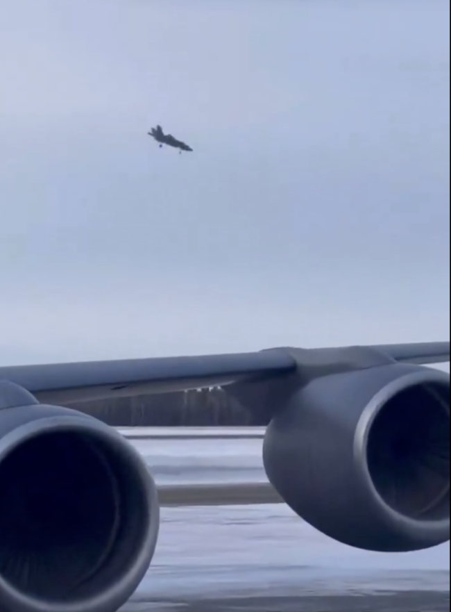 美太平洋空军报告披露阿拉斯加空军基地F-35坠机事故：根本原因为起落架结冰所致