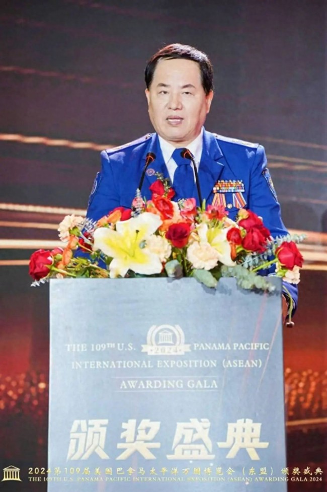 假冒驻联合国外交官的房文军是谁 伪造身份引发关注