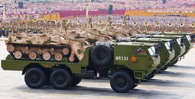 路透社评阅兵新武器被外网网友怒怼