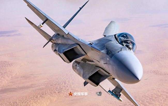 震撼！空中极近距离拍战机影像大片来了