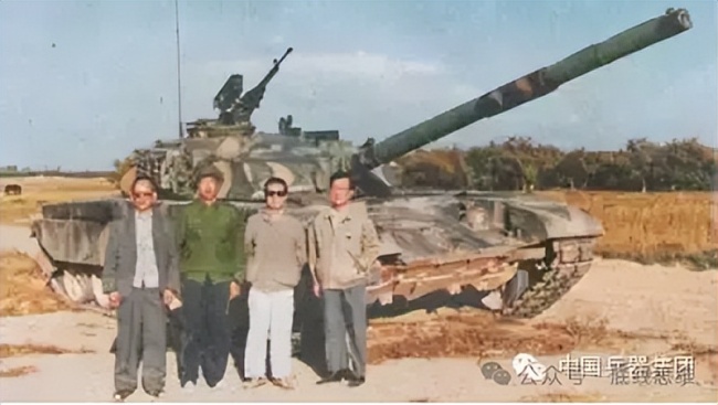 我们的航母不能“服役即落后”！