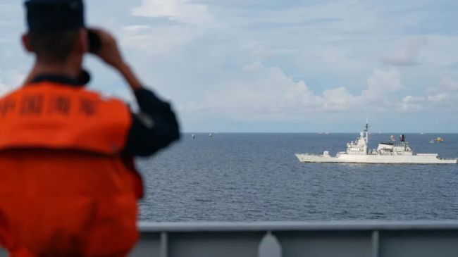 “和平友谊-2025”联演:中马编队联合演练