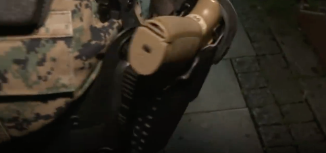 驻日美军宪兵队街头单独巡逻 防止性侵案再发