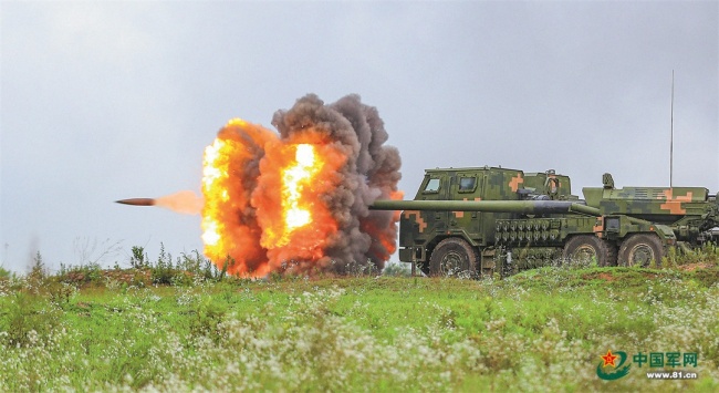 陆军消防队组织实弹射击评估