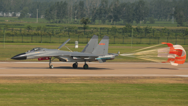 组图丨昼夜出击战云天